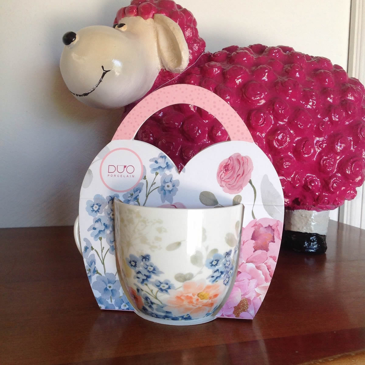 Becher 'Rose' in Geschenkverpackung