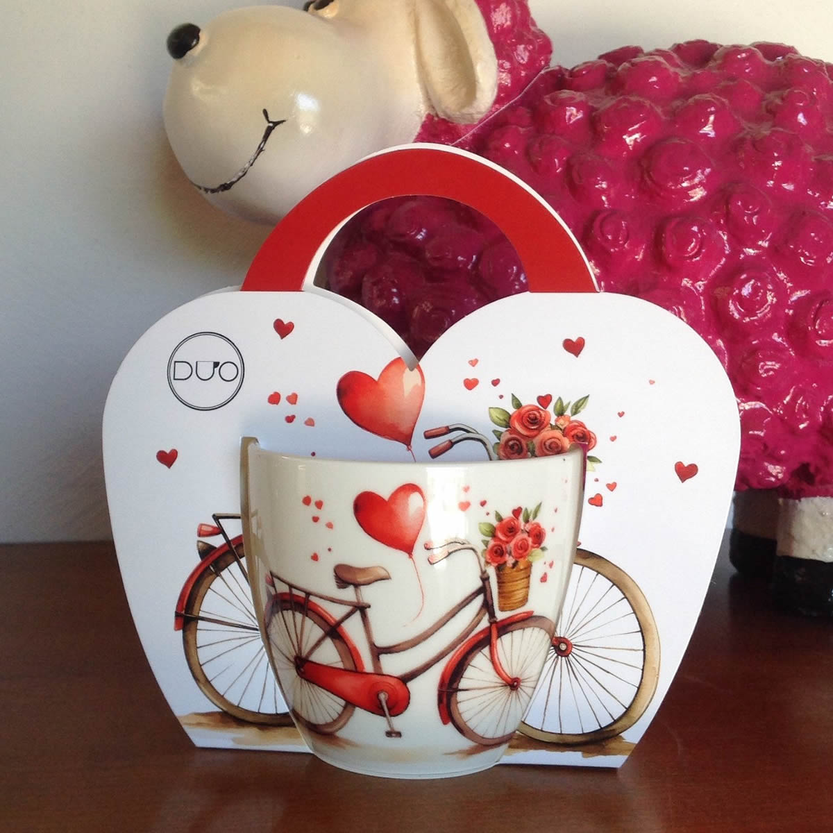 Becher 'Fahrrad mit Herz' in Geschenkverpackung
